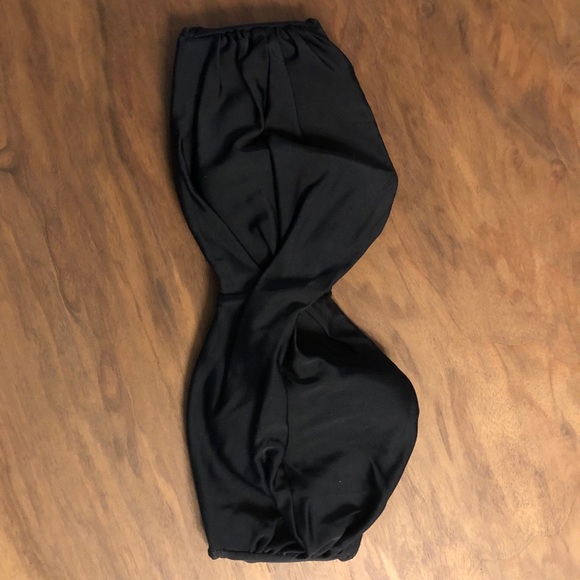 Black Strapless Bikini Top - Picture 2 of 2